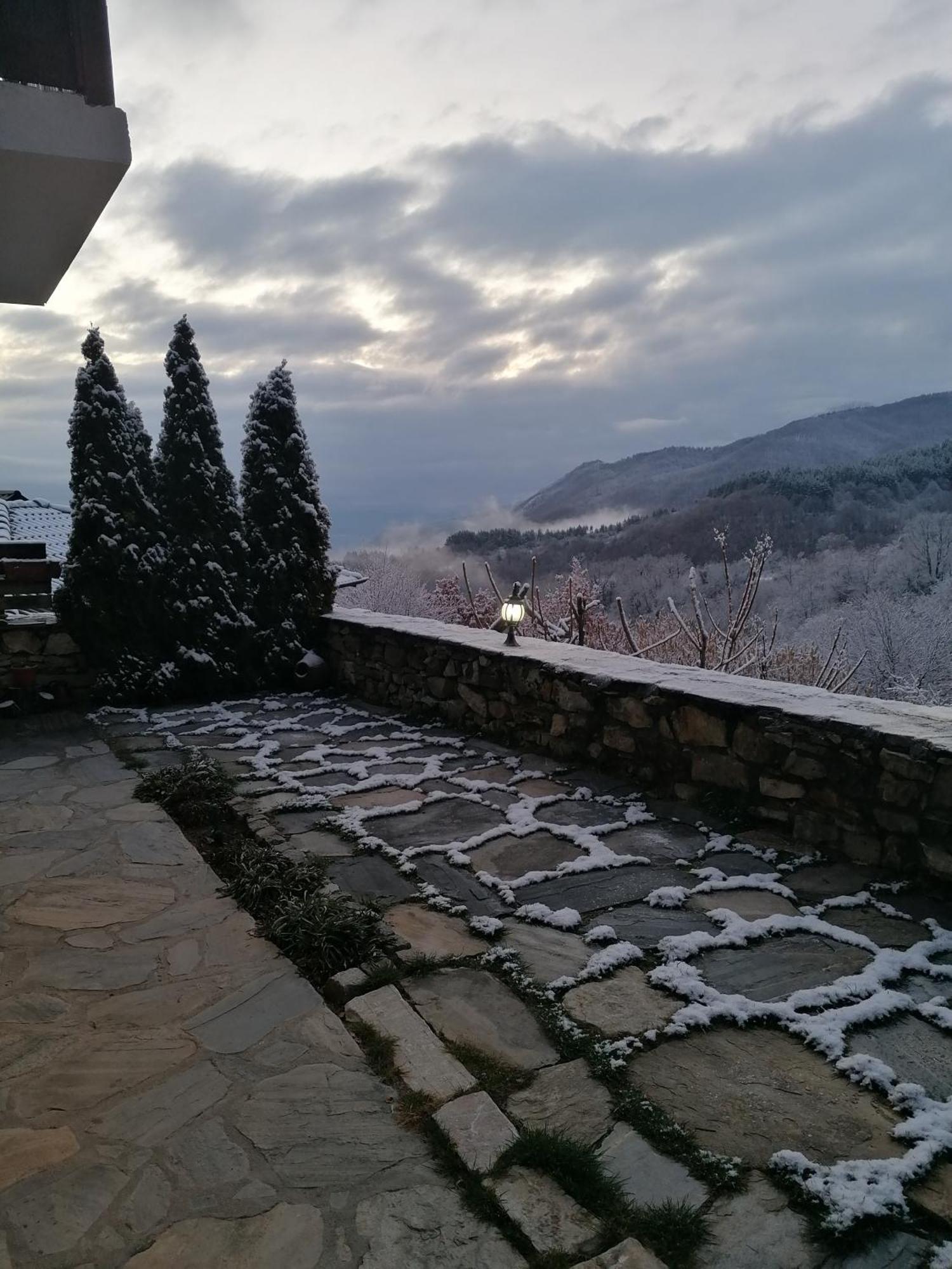 Yancheva Guest House Delchevo Luaran gambar