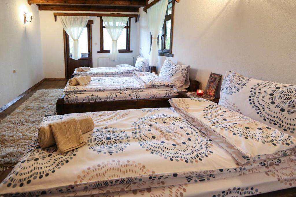 Yancheva Guest House Delchevo Luaran gambar