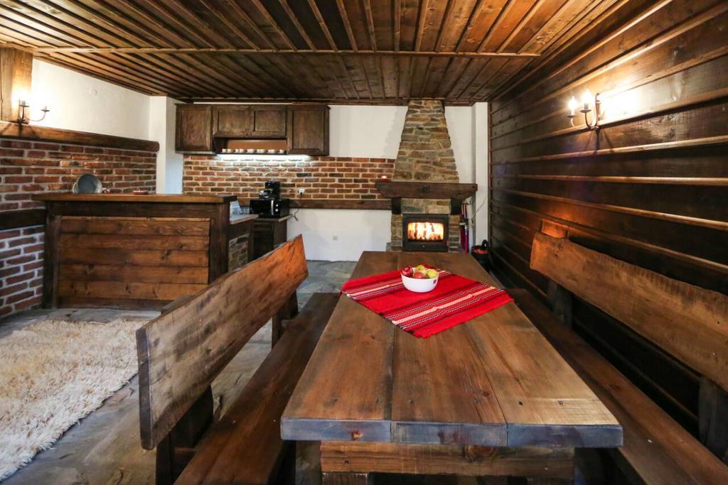 Yancheva Guest House Delchevo Luaran gambar